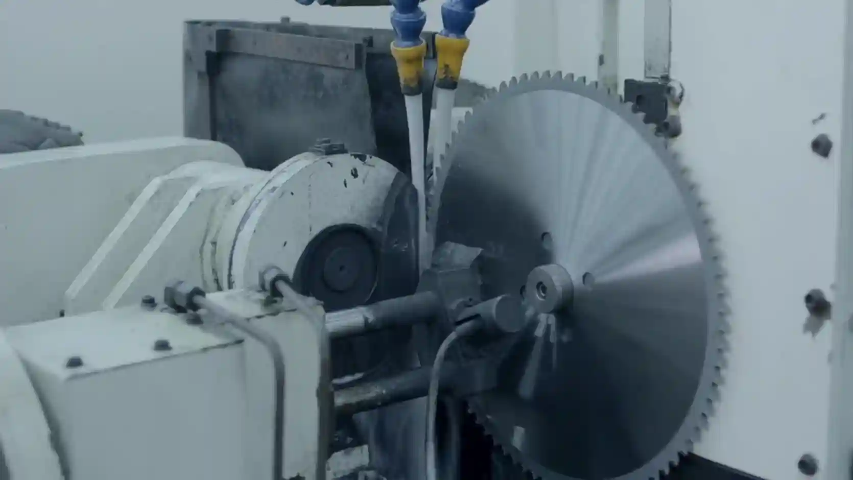 Circular saw blade teeth grinding