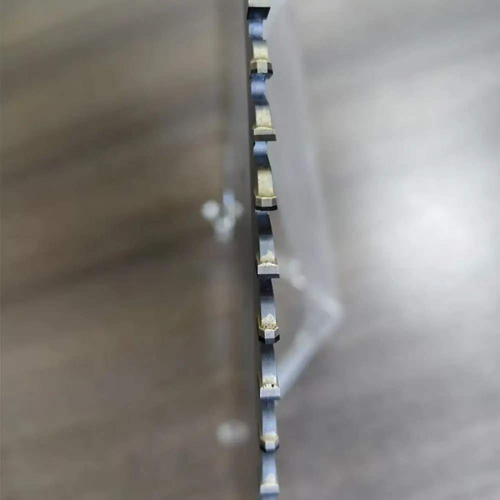 Circular saw blade for cutting aluminum profile